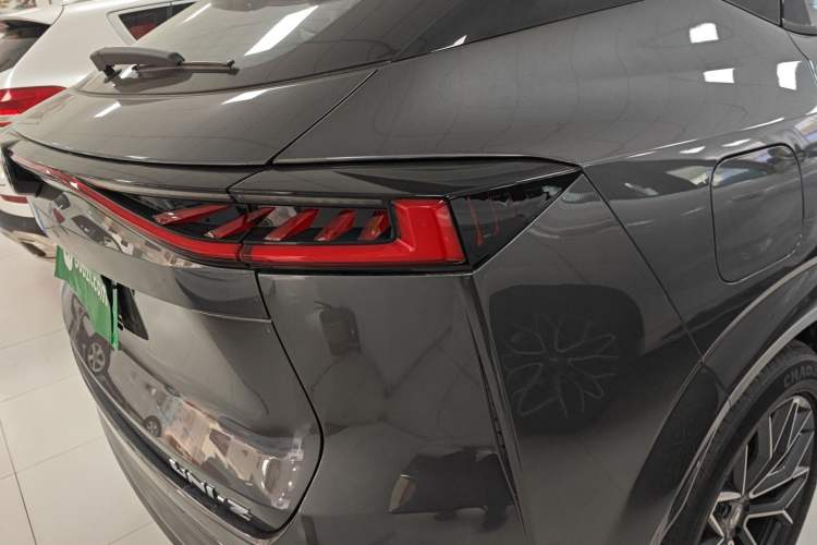 Used Changan UNI-Z New Energy 2025 Model, Smart New Blue Whale 125km Battleship+ Version
