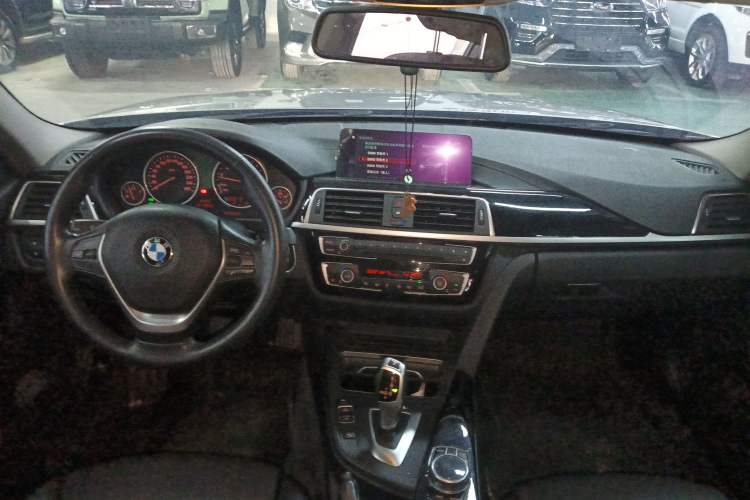 Used BMW 3 Series 2019 320Li Fashion Model
