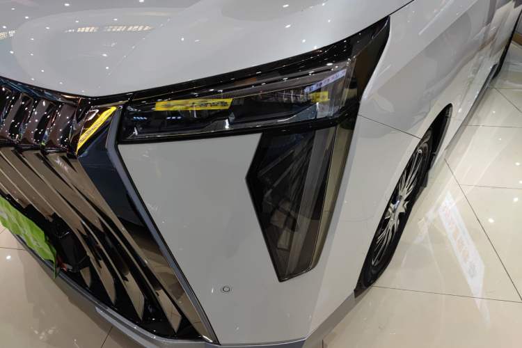 Used GAC Trumpchi E9 2024 E9 Deluxe Edition
