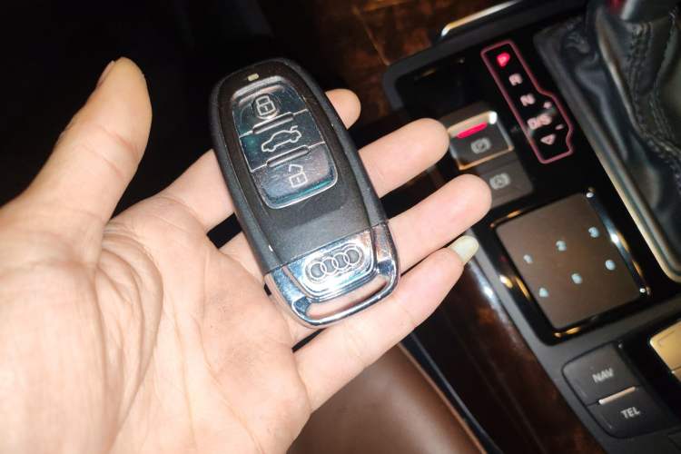 Used Audi A6L 2012 30 FSI Comfort Model