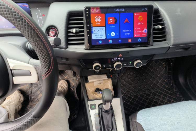 Used Honda Fit 2021 1.5L CVT Trend Edition Audio And AC Panel