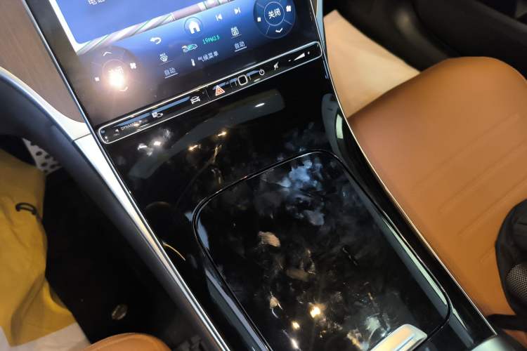 Used Mercedes-Benz GLC 2024 Refreshed GLC 300 L 4MATIC Dynamic Version 5 Seats