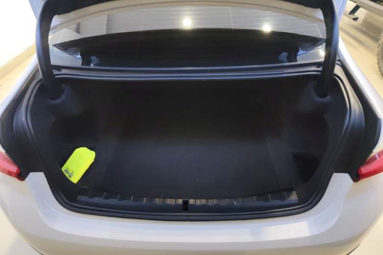 Used BMW 3 Series 2020 325Li First Edition Trunk