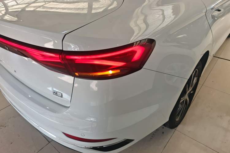 Used Geely Auto Emgrand 2022 4th Generation 1.5L CVT Luxury Model
