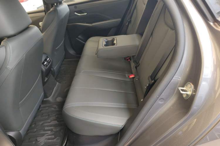 Used BYD Qin PLUS 2025 DM-i Smart Drive 120KM Superior Model Left Rear Seat