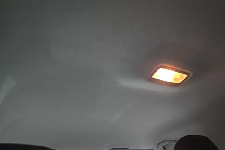 Used Jetta VS5 2019 280TSI Automatic Enjoyment Model Headliner