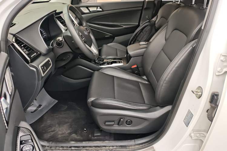 Used Hyundai Tucson 2018 1.6T Dual-Clutch Two-Wheel Drive 15th Anniversary Special Edition Left Front Seat