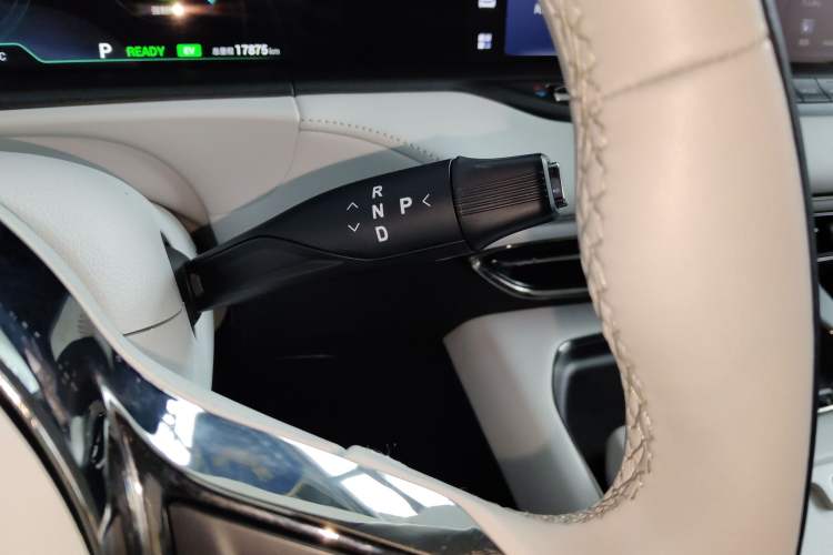 Used VOYAH FREE 2025 318 318 km Rear-Drive Touring Edition Gear Lever