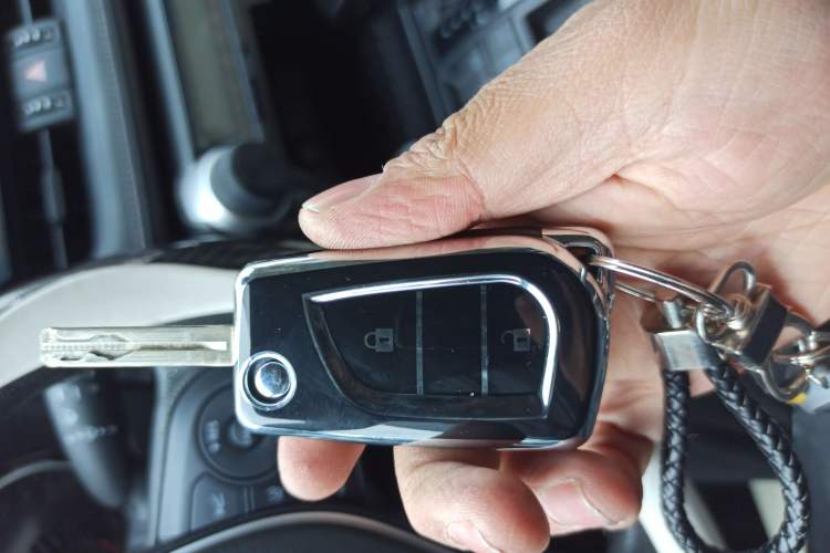 Used Toyota Wildlander 2024 2.0L CVT Two-Wheel Drive Leading Edition