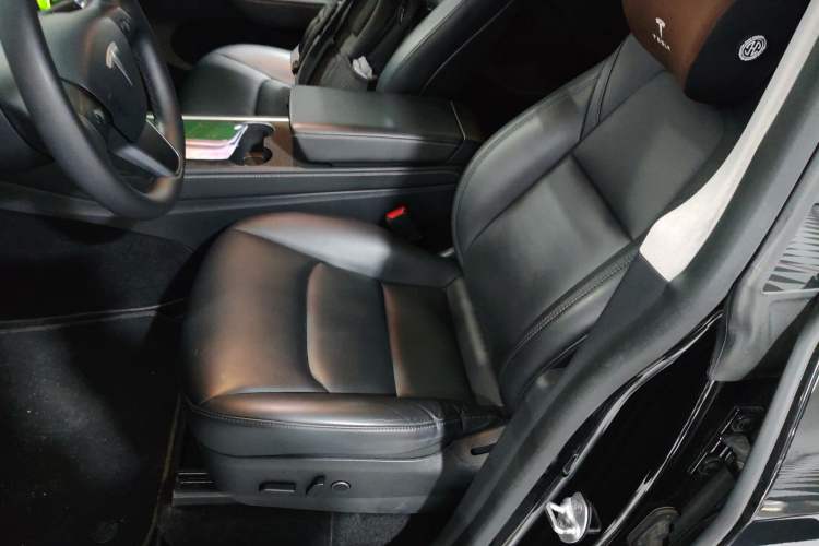 Used Tesla Model Y 2021 Standard Range Rear-Wheel Drive Version