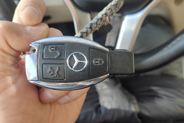 Used Mercedes-Benz GLK-Class 2015 GLK 300 4MATIC Fashion Edition Ultimate Version
