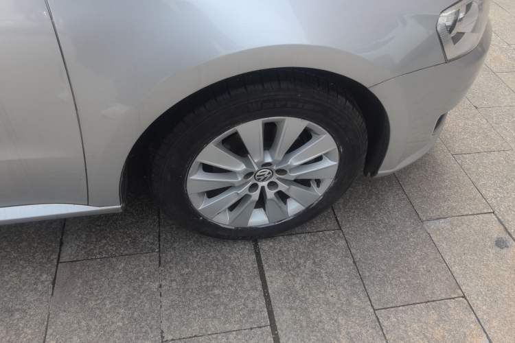 Used Volkswagen Lavida 2013 Restyled Classic 1.6L Manual Comfort Edition