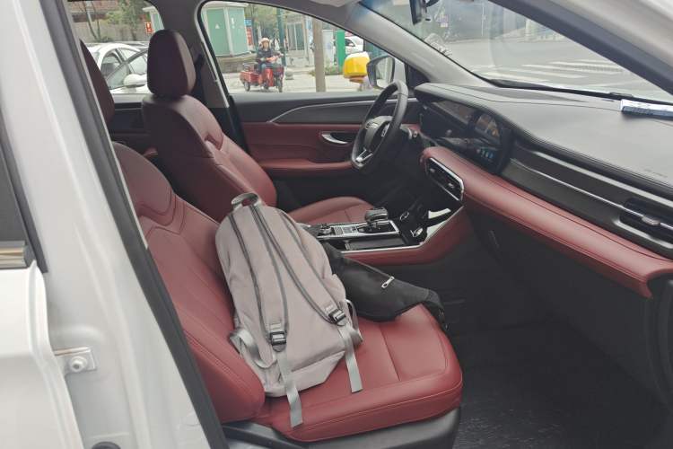 Used JETOUR X90 PLUS 2025 1.6TD DCT Elite Edition 7-Seater
