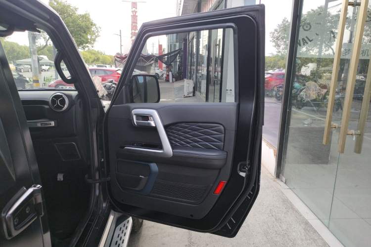 Used BAIC Off-Road BJ40 2023 2.0D Automatic Four-Wheel Drive Blade Hero Edition Adventurer Type