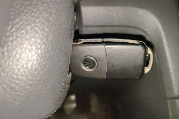 Used Volkswagen Santana 2015 1.6L Manual Fashion Edition
