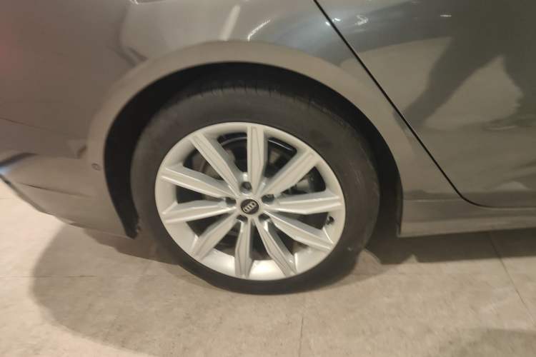 Used Audi A6L 2024 45 TFSI Prestige Dynamic Edition Right Rear Wheel Hub