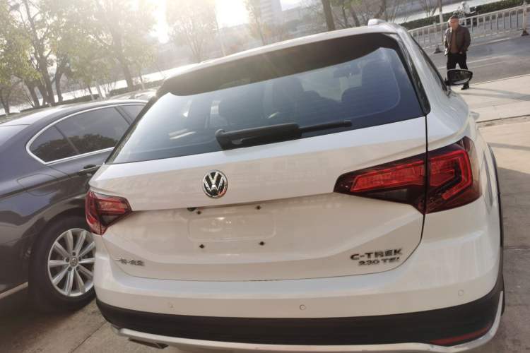 Used Volkswagen C-TREK 2018 230TSI DSG Comfort Model
