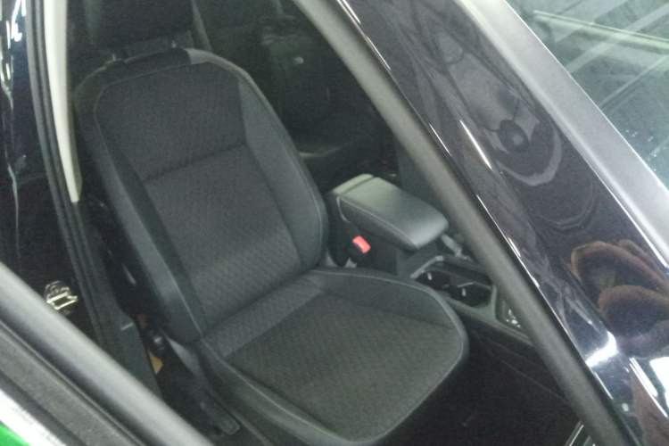 Used Volkswagen Tiguan L 2019 330TSI Automatic Two-Wheel Drive Luxury Edition China VI Standard