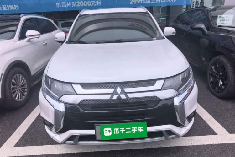 Used Mitsubishi Outlander 2021 2.4L 4x4 Zhi Xiang Edition 7 Seats
