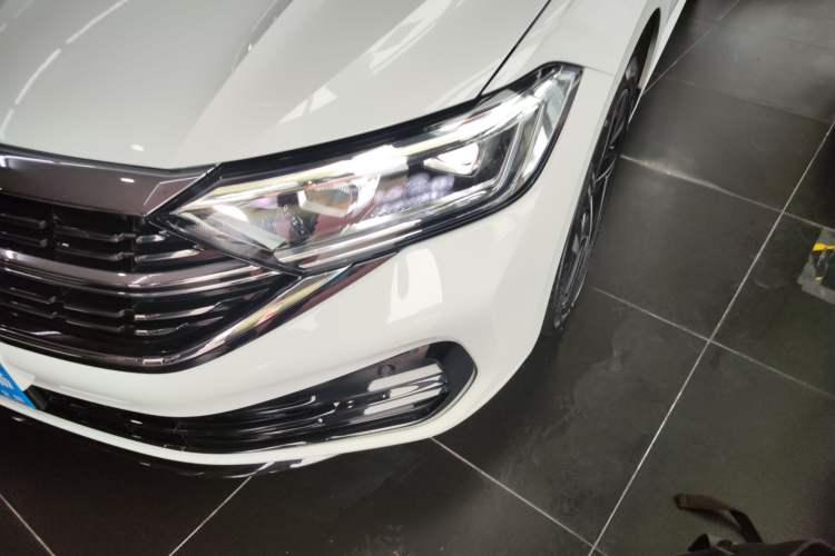 Used Volkswagen Sagitar 2023 300TSI DSG Excellence Edition Left Front Headlight