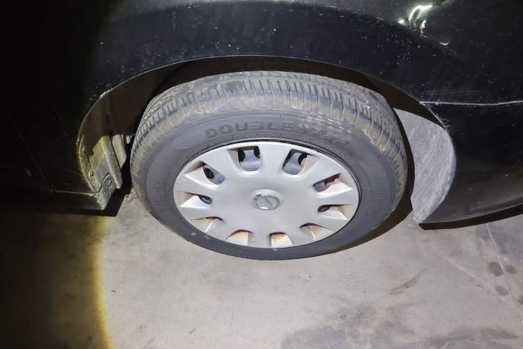 Used Nissan Sylphy 2018 Classic 1.6XE Manual Comfort Edition Right Front Wheel Hub