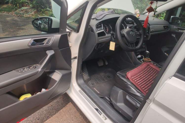 Used Volkswagen Touran 2018 Volkswagen Touran L 280TSI DSG Comfort Edition 7 Seats China V Emission Standard Driver Seat