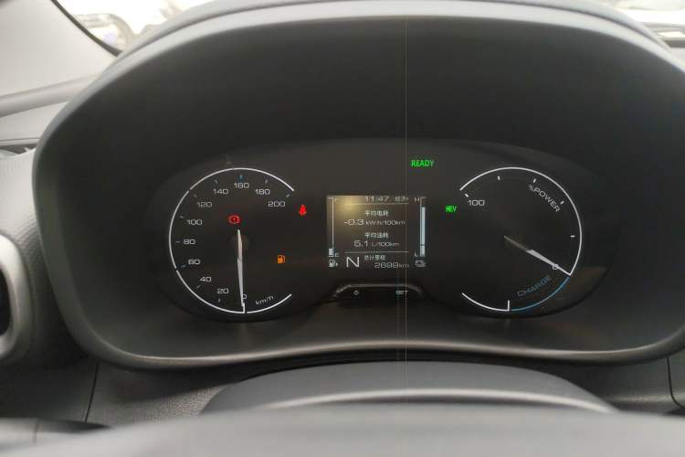 Used Wuling Hongguang New Energy 2025 Extended-Range Hybrid 50KM Comfort Version Instrument Cluster
