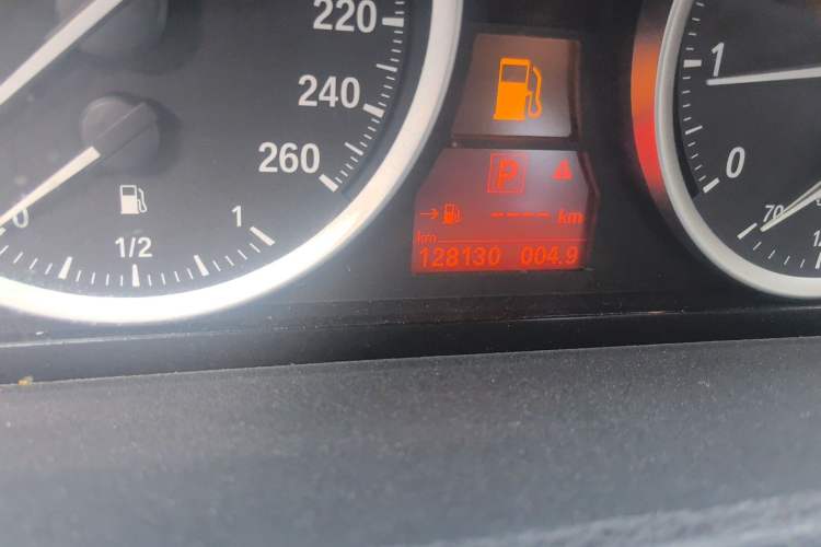 Used BMW X6 2012 xDrive35i Odometer Close Up
