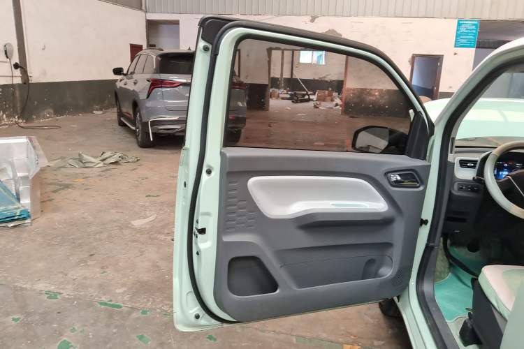 Used Wuling Hongguang MINIEV 2022 Macaron Premium Model – Lithium Iron Phosphate