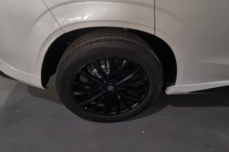 Used Changan UNI-Z New Energy 2024 Blue Whale Smart Electric iDD 125km Leading Model
