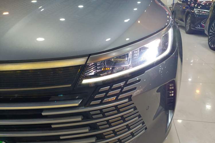 Used BYD Destroyer 05 2022 DM-i 55KM Prestige Model Left Front Headlight