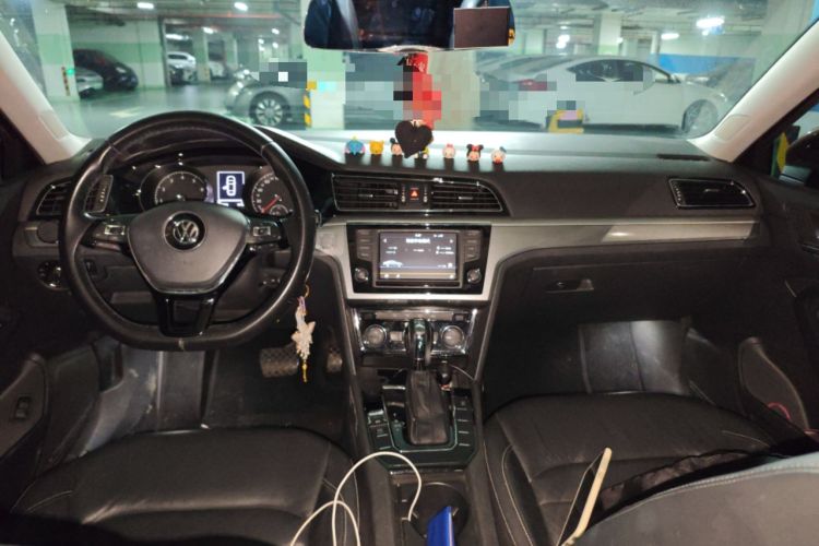 Used Volkswagen Lamando 2015 330TSI DSG Comfort Edition Center Console