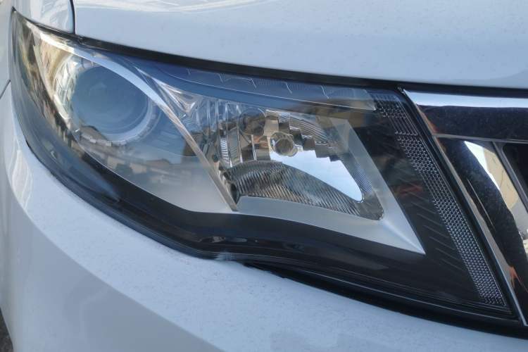 Used Geely Auto Emgrand X7 Sport 2018 1.8TD Automatic Two-Wheel Drive Zhiya Model