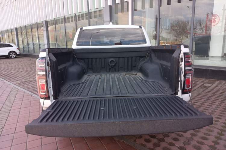 Used Great Wall Poer 2023 2.0T Passenger Version Automatic Gasoline Four-Wheel Drive Comfort Trim – GW4C20B Trunk