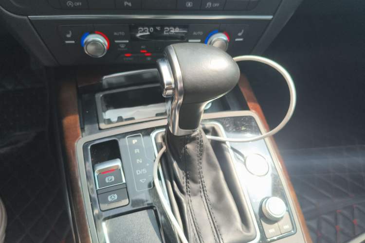 Used Audi A6L 2012 30 FSI Comfort Model
