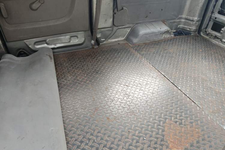 Used CHANGAN KAICHENG Taurus 2011 1.3L Standard Version Left Rear Seat