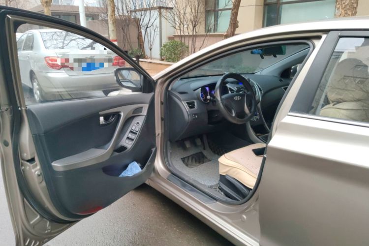 Used Hyundai Elantra (5th Generation / Langdong) 2012 1.6L Manual Leading Model
