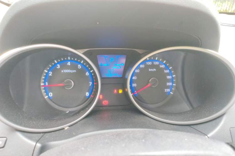 Used Hyundai ix35 2013 2.0L Automatic Two-Wheel Drive Smart GLS China IV Standard Instrument Cluster