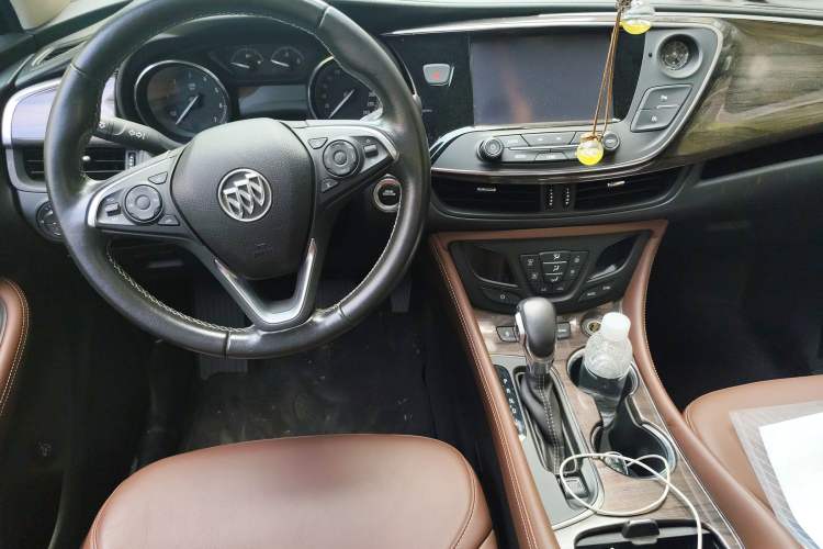 Used Buick Envision 2017 28T Four-Wheel Drive Elite Model Center Console