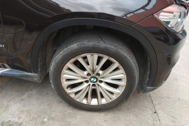 Used BMW X5 2014 xDrive35i Leading Model Right Front Wheel Hub