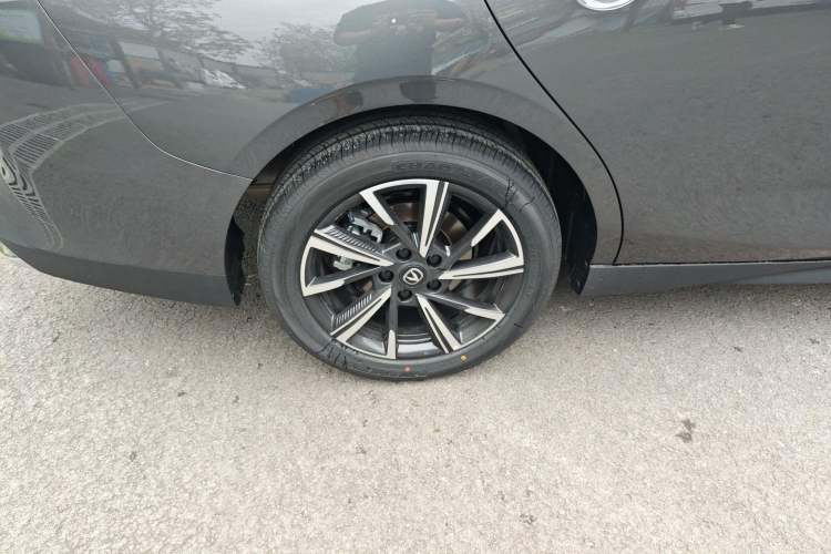 Used CHANGAN Eado 2025 Blue Whale 1.5T 500Bar Flagship Model
