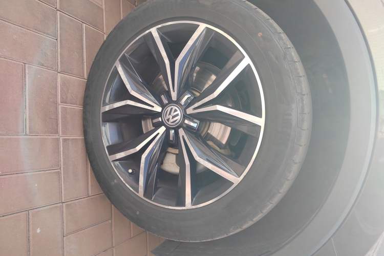 Used Volkswagen Tiguan L 2017 380TSI Automatic All-Wheel-Drive Flagship Edition