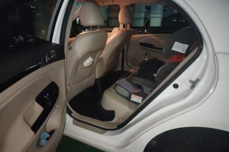 Used BYD e5 2017 300 Prestige Edition
