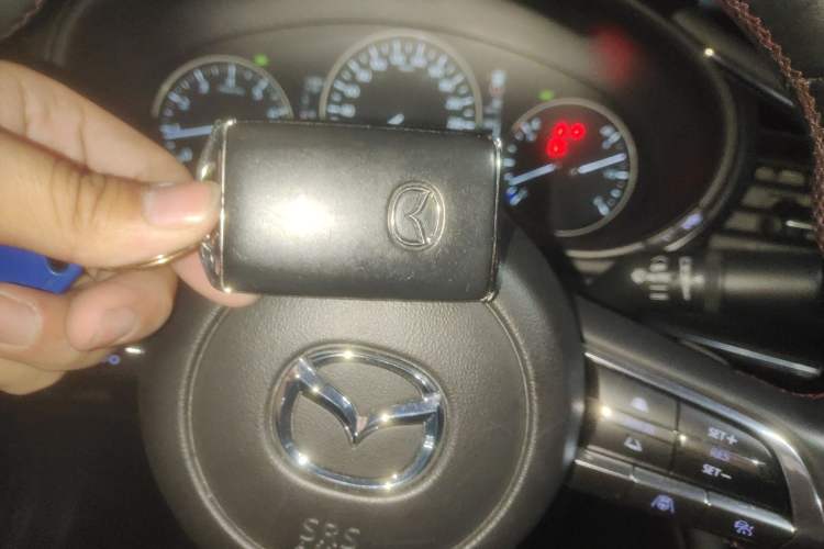Used Mazda 3 Axela 2022 2.0L Automatic Zhiyao Edition Vehicle Key