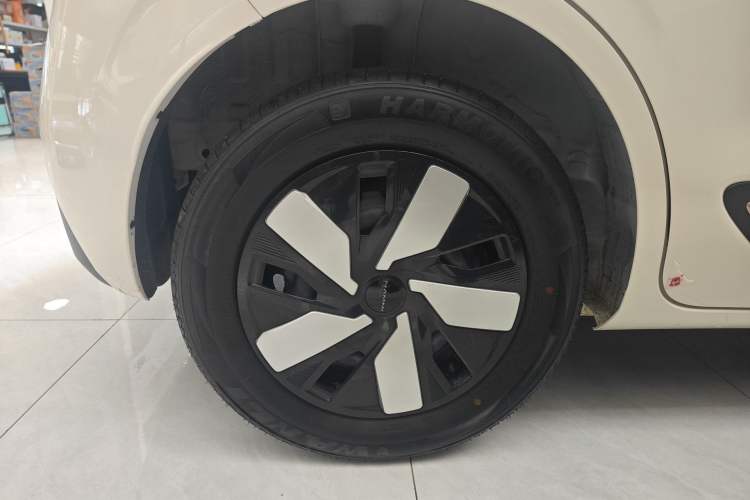 Used Dongfeng NAMMI 01 2024 New Edition 330 Air Right Rear Wheel Hub