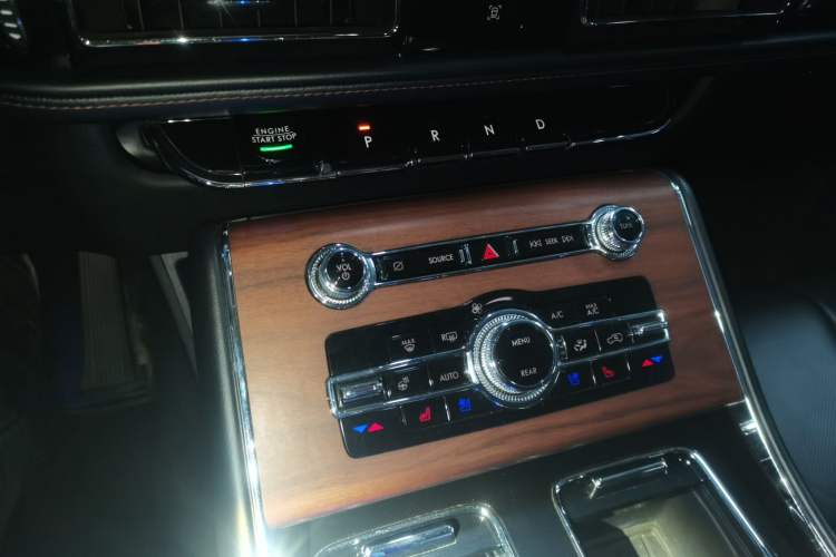 Used Lincoln Aviator 2020 3.0T V6 Four-Wheel Drive Premium Edition