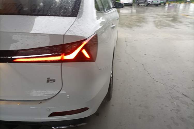Used Roewe i5 2023 1.5L CVT Luxury Edition