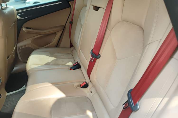 Used Porsche Macan 2020 Macan 2.0T Left Rear Seat