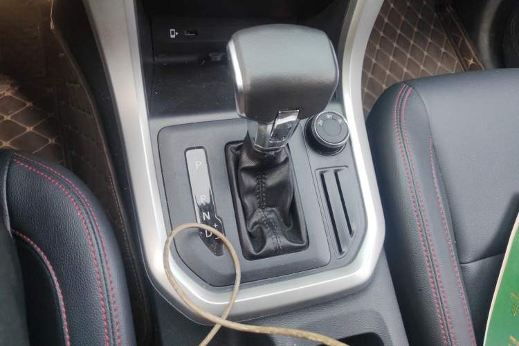 Used SAIC MAXUS T60 2017 2.0T Gasoline Automatic 4x4 High-Ride Elite Standard Cabin
