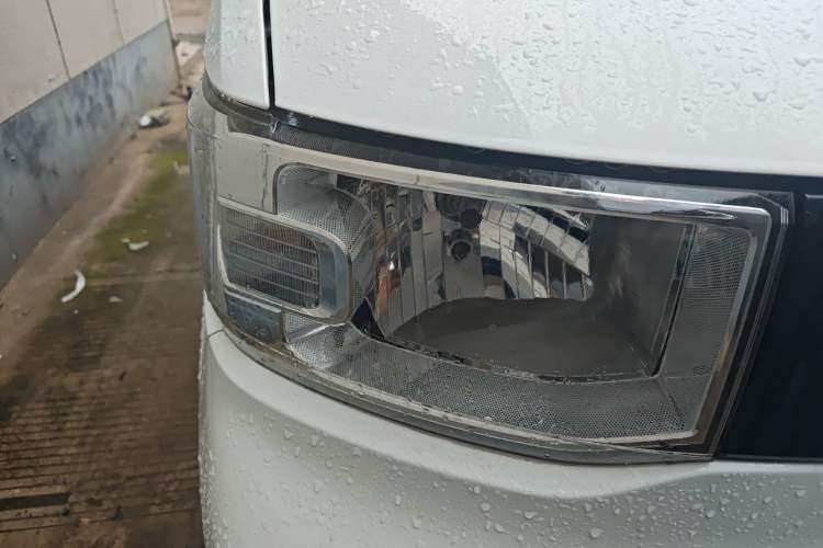 Used Wuling Hongguang MINIEV 2021 Macaron Premium Model – Lithium Iron Phosphate